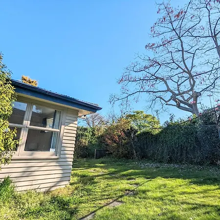 Dream Home In Central Of Rotorua With Spa Pool Exterior photo