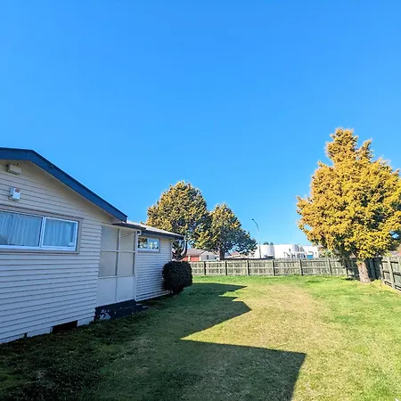Dream Home In Central Of Rotorua With Spa Pool Exterior photo
